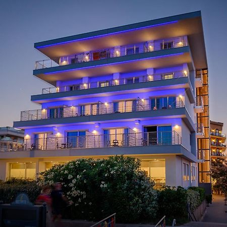Hotel Tritone Caorle Exterior photo